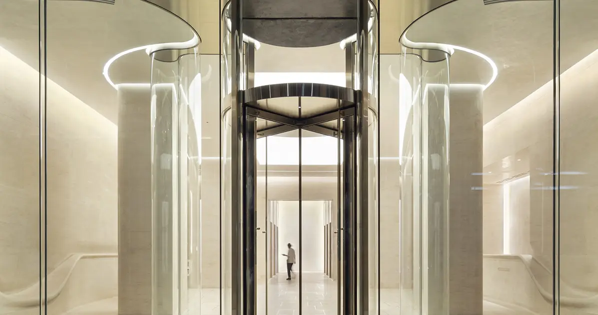 712 Fifth Avenue Lobby